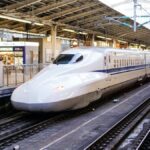 新幹線・空港・バスなど観光を支える交通の情景