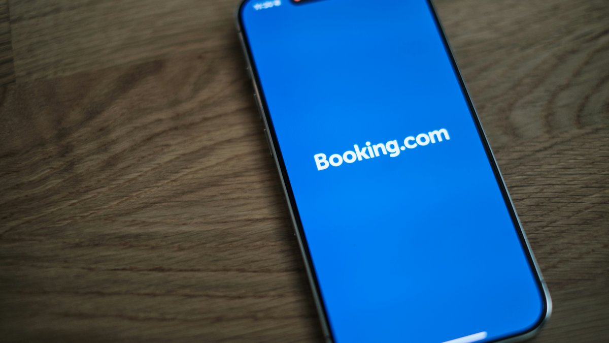 スマートフォンの画面に表示されたBooking.comアプリのアイコン